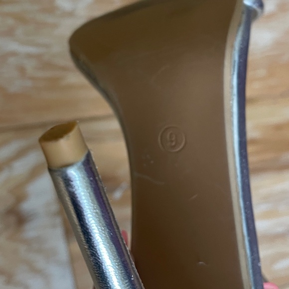 Silver heels size 9 worn once - Picture 3 of 4